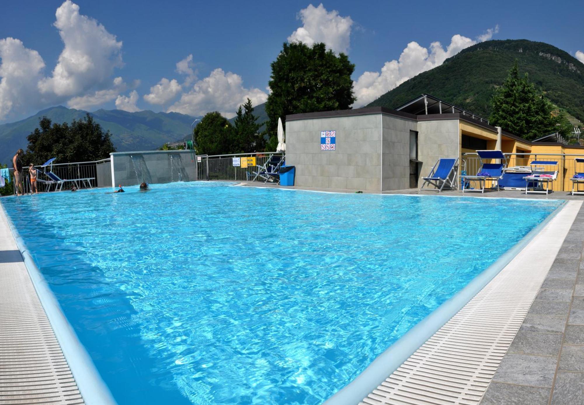 Camping Villaggio Paradiso 도마소 외부 사진