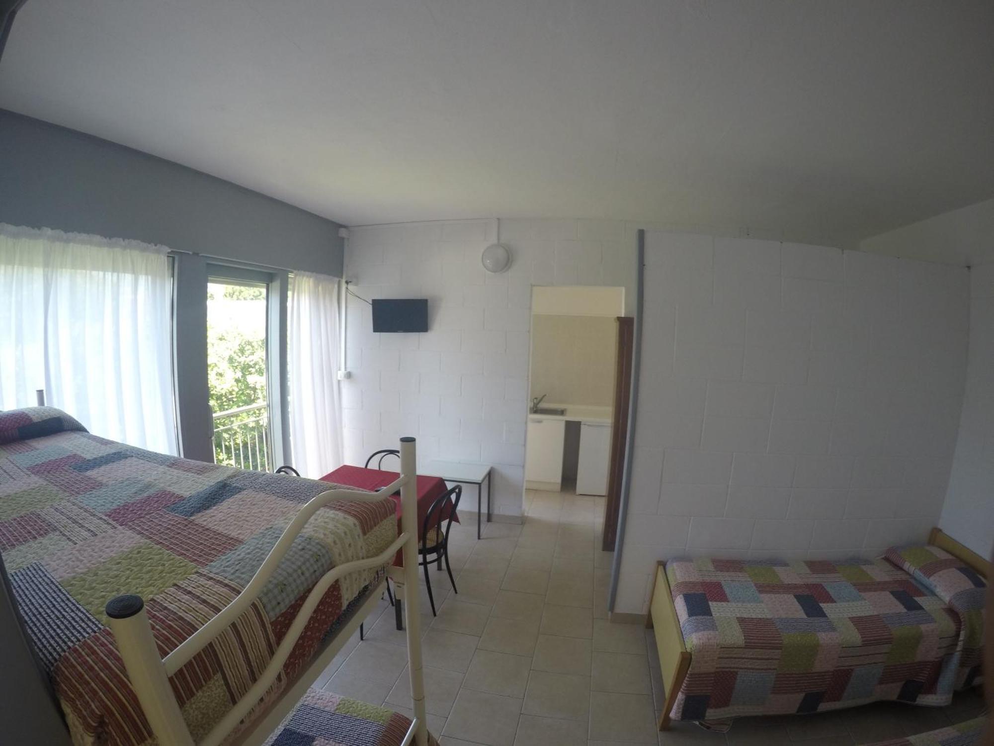 Camping Villaggio Paradiso 도마소 객실 사진