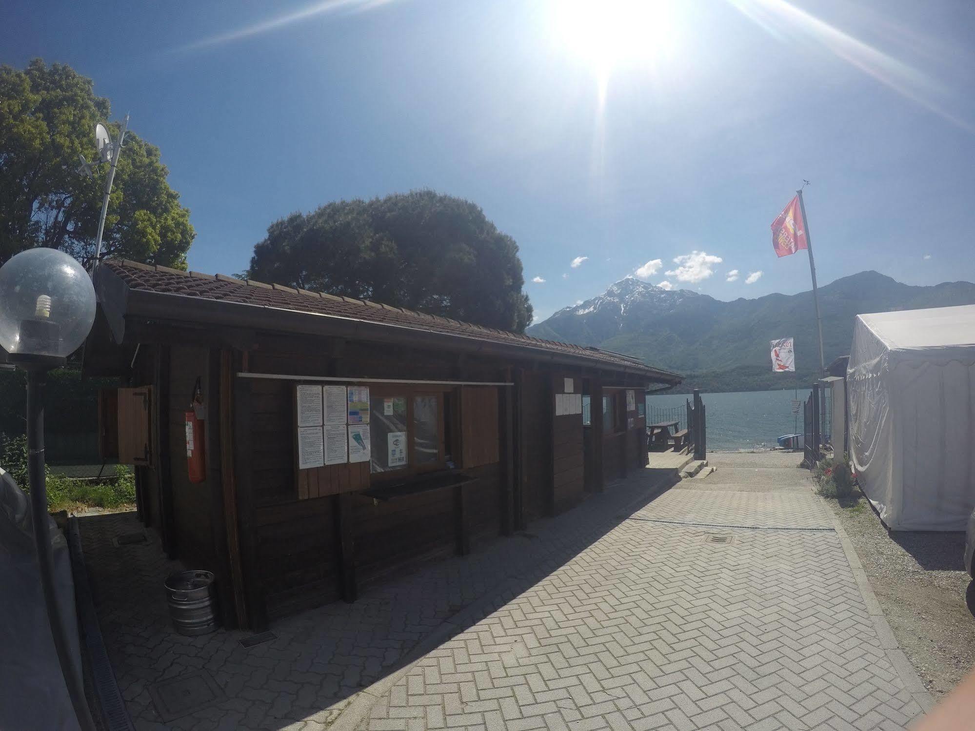 Camping Villaggio Paradiso 도마소 외부 사진